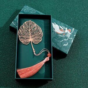 Metal Monstera Leaf Bookmark, Classic Vintage - with a Tassel-Rose Gold-Gift Box